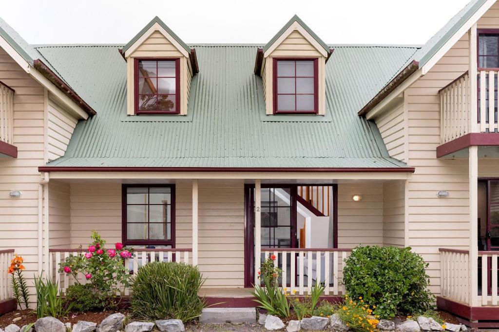 Kitty'S Cottages - Managed By Big4 Strahan Holiday Retreat Exterior photo